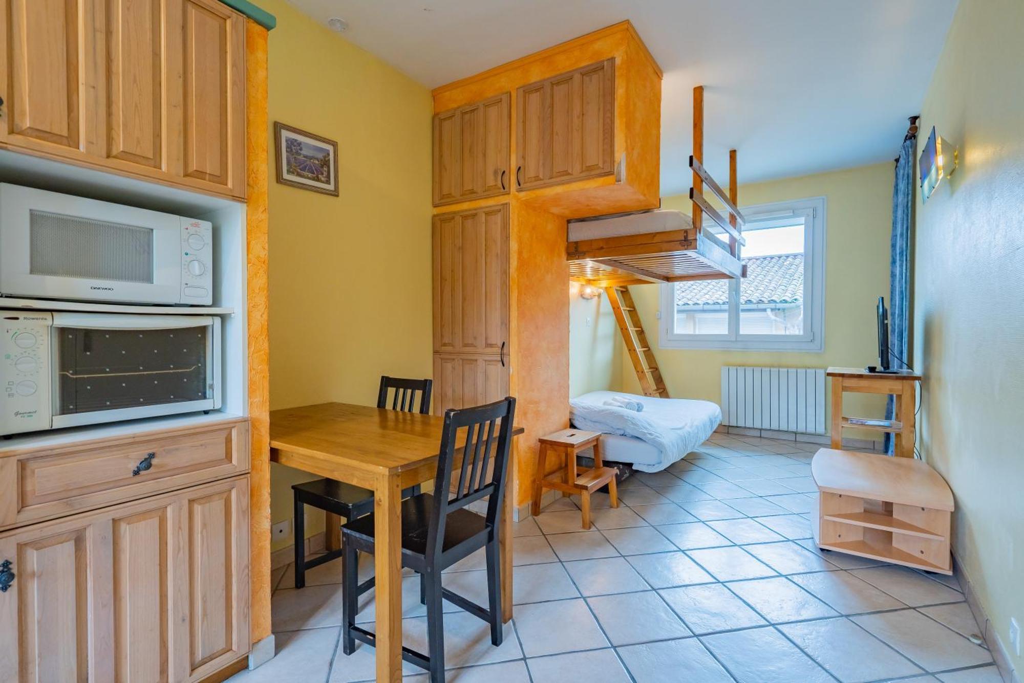 Room In Toulouse - Studio Proche Airbus Toulouse St Martin Touch Bagian luar foto